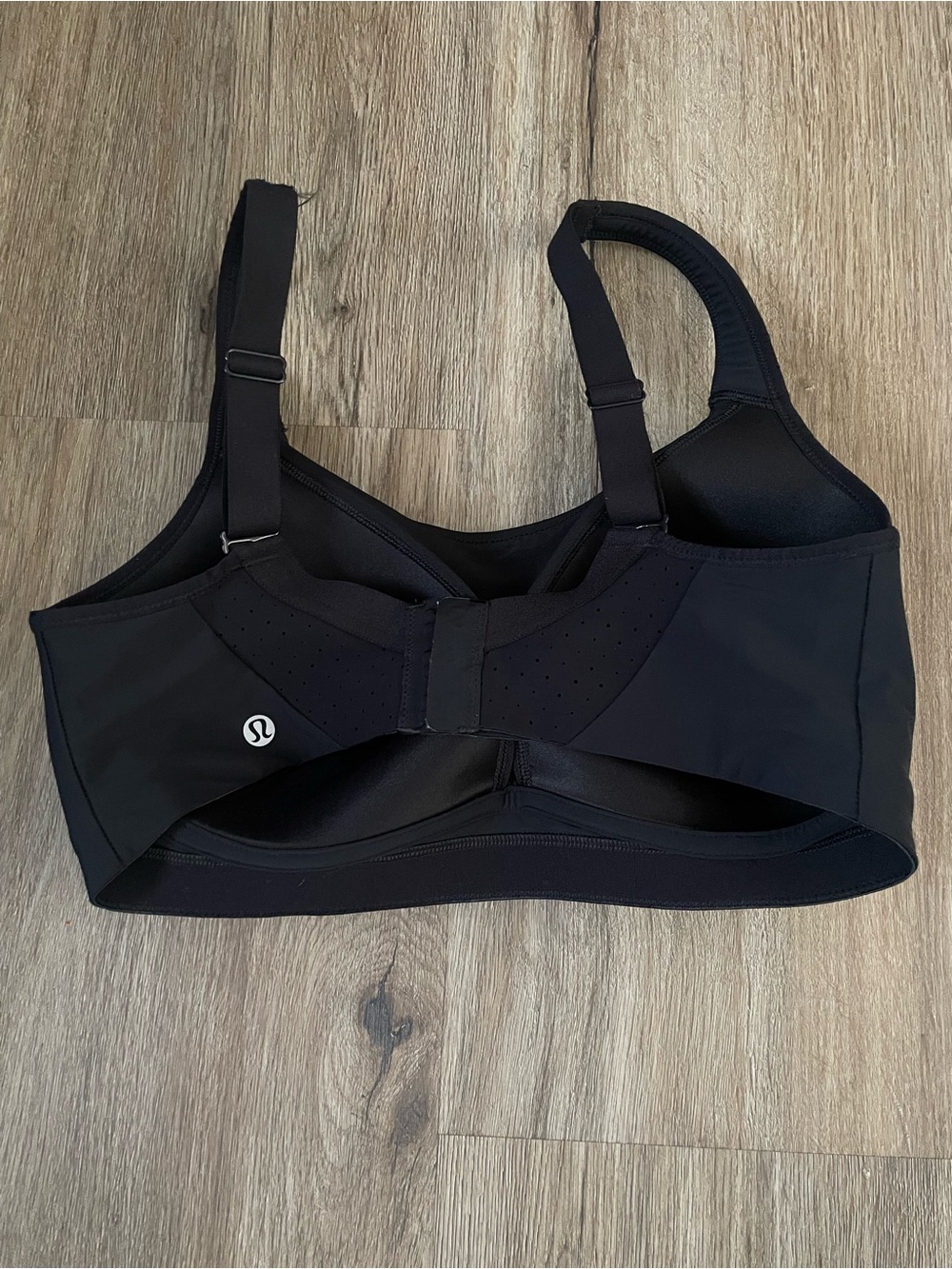 Lululemon sports bra - Picture 2 of 3